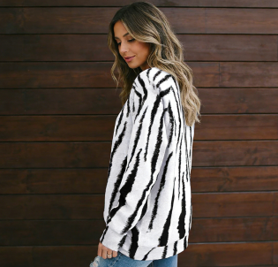 Black And White Tiger Stripe Women's Casual Raglan Crew Neck Sweater Sweatshirt Long Sleeve T-Shirt